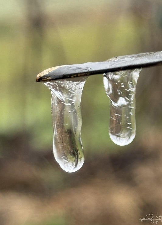 Frozen water drop_V007 - Superbpictures